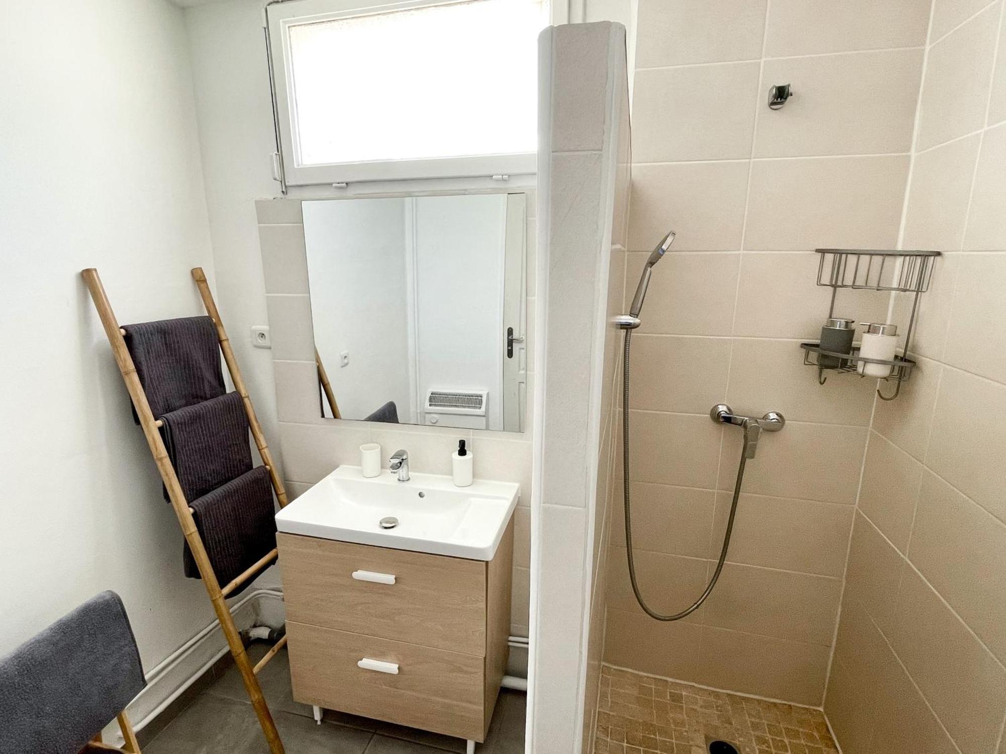 Appart Cosy Sur Salon De Provence Экстерьер фото
